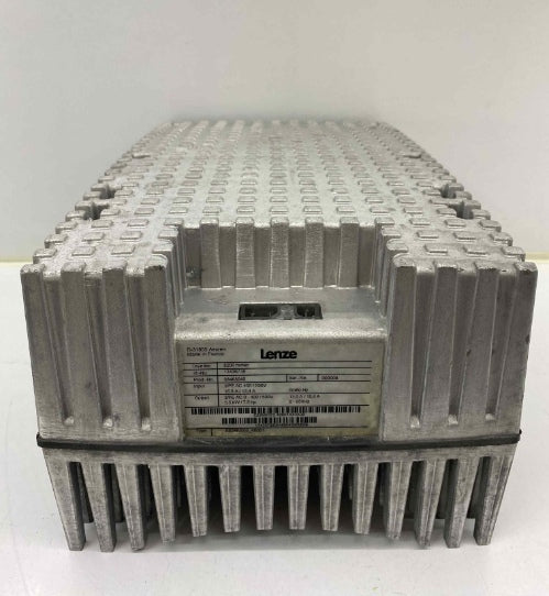 LENZE E82MV552-4B001 SERVO SÜRÜCÜ