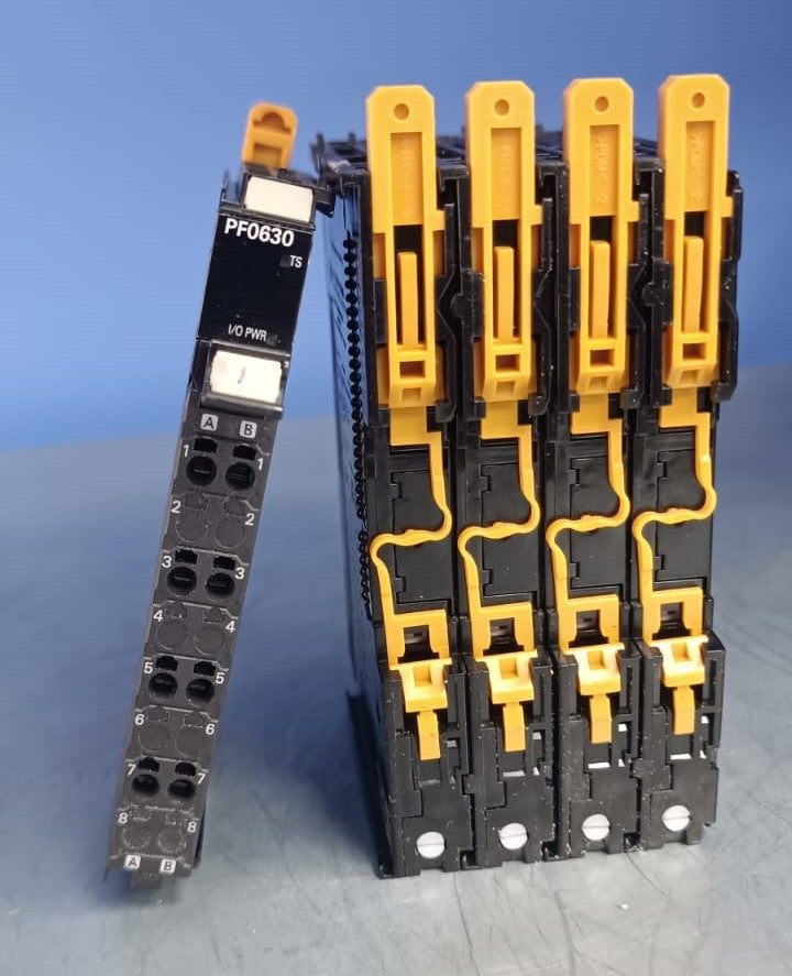 OMRON NX-PF0630 PLC