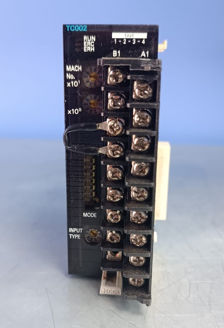 OMRON CJ1W-TC002 PLC