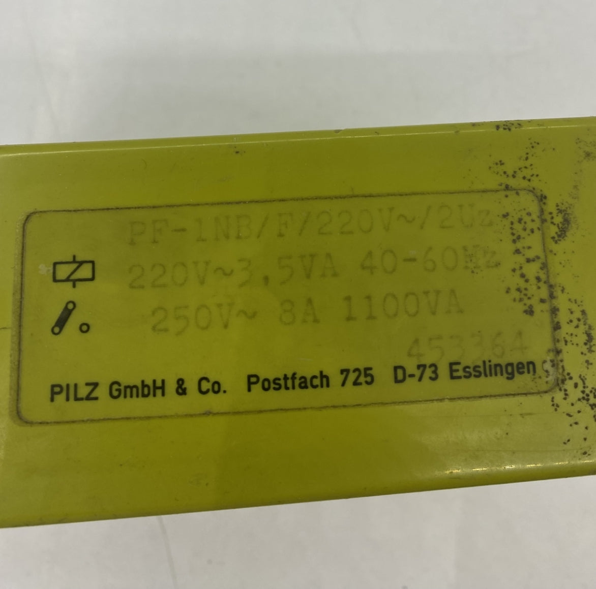 PILZ PF-1NB/F/220V-/2UZ 220V-3 RÖLE
