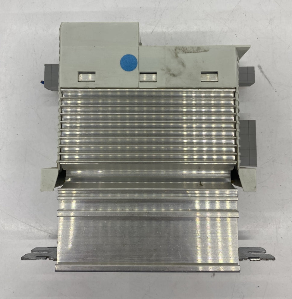 Lenze E82EV371-2B Sürücü 0.37Kw 240V