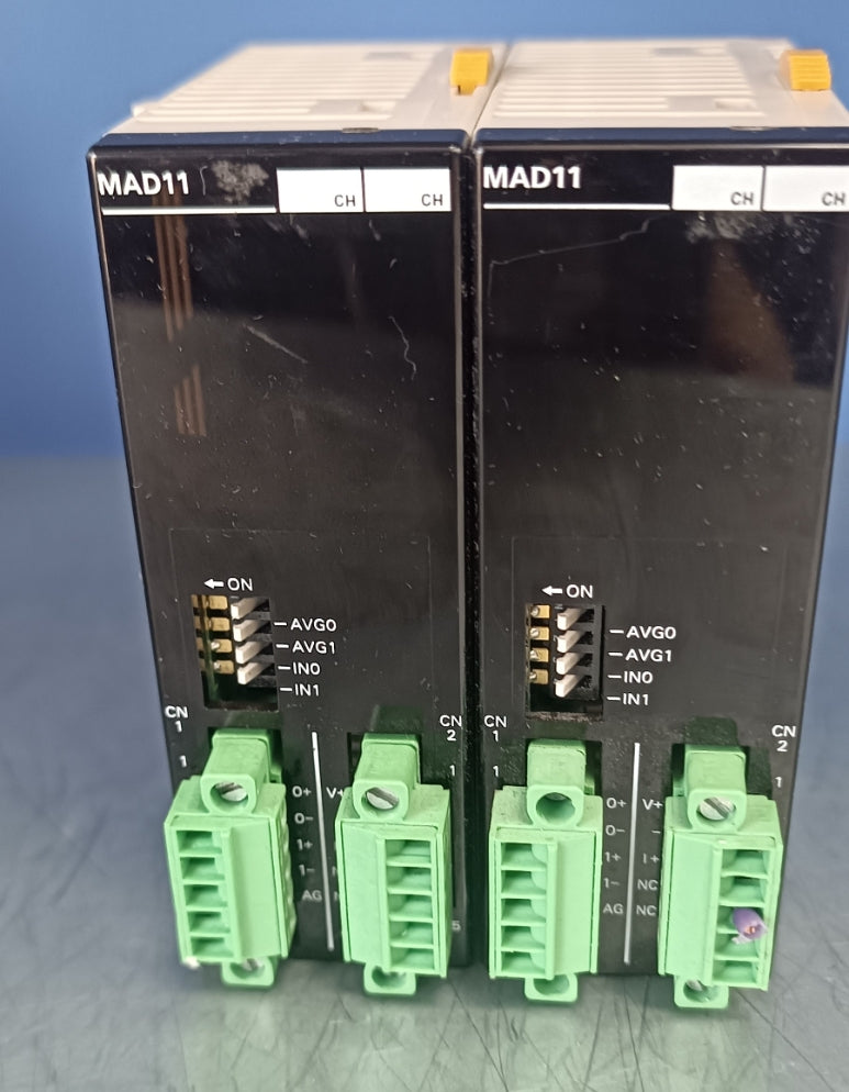 Omron CPM2C-MAD11 Analog IO Modülü