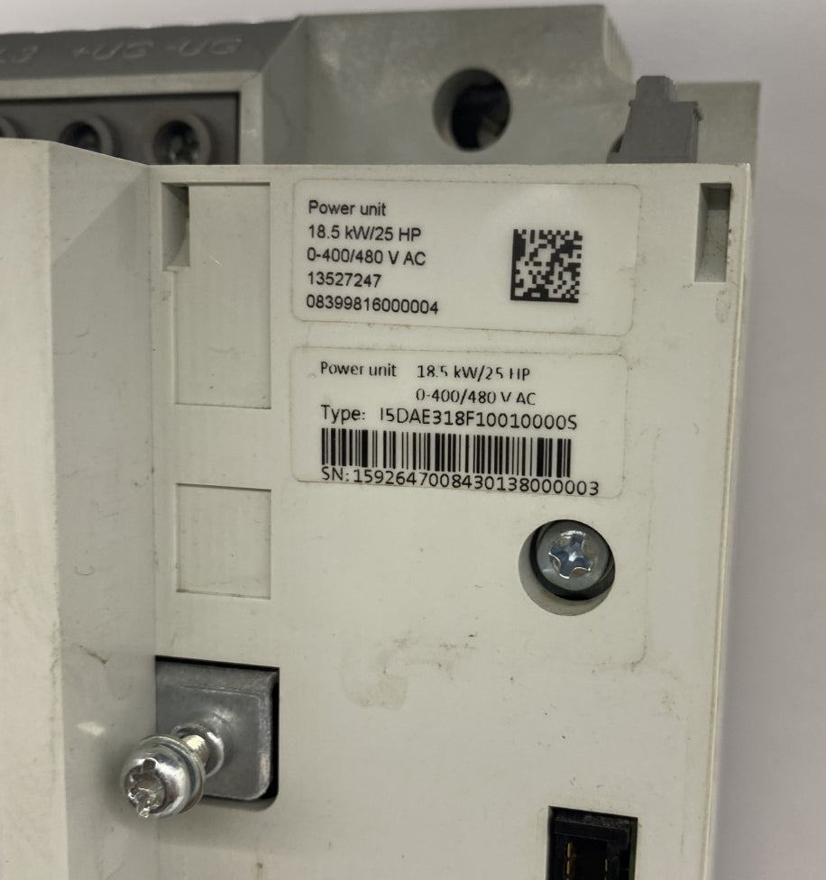 Lenze I5DAE318F10010000S Sürücü 480V 18.5Kw I5CA5002000VA0000S
