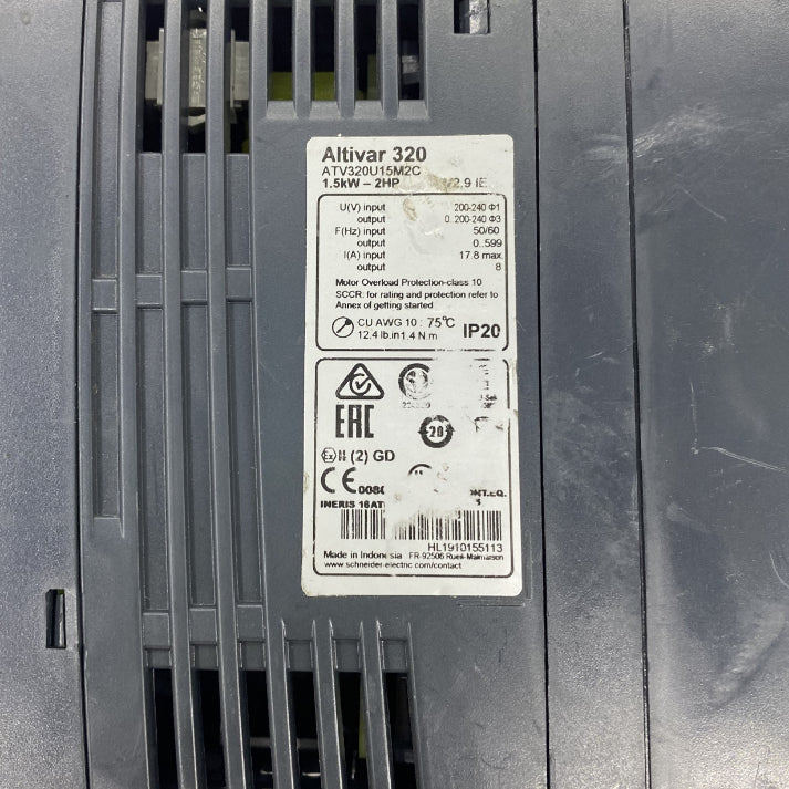 Schneider ATV320U15M2C Sürücü 1.5Kw 220V