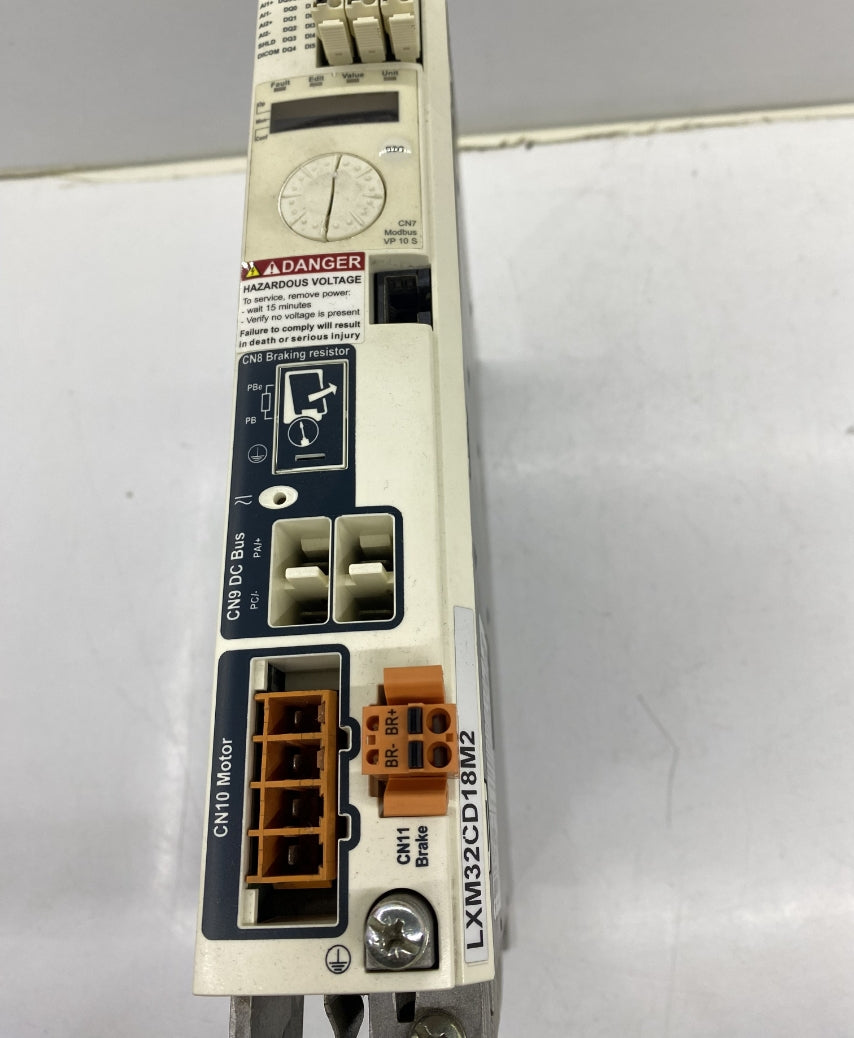 Schneider LXM32CD18M2 Servo Sürücü 1Kw 500W