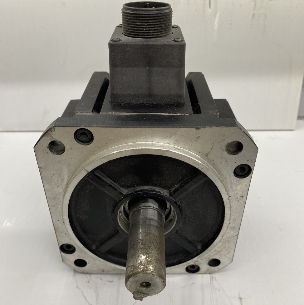 Omron R88M-K1K020F-S2 Servo Motor