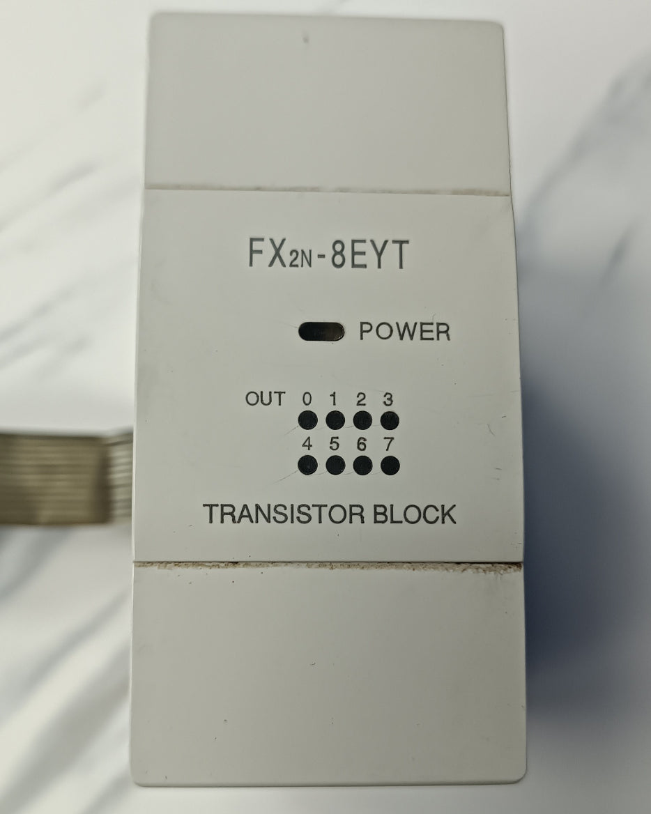 Mitsubishi FX2N-8EYT Dijital çikiş modülü
