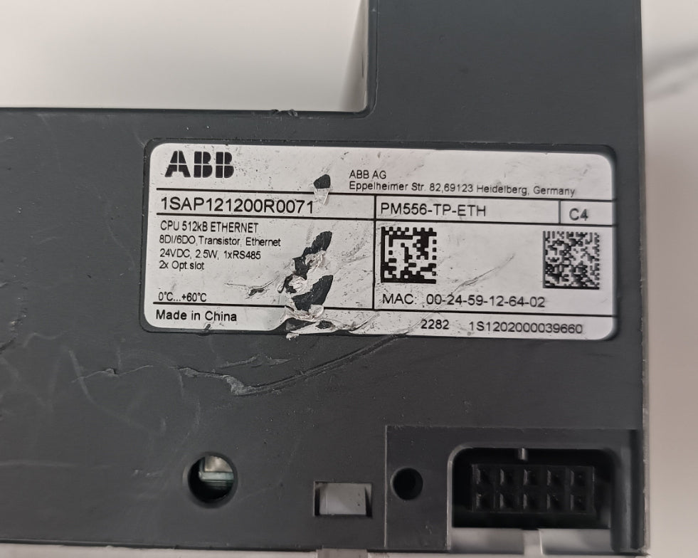 Abb 1SAP121200R0071 PM556-TP-ETH PLC CPU