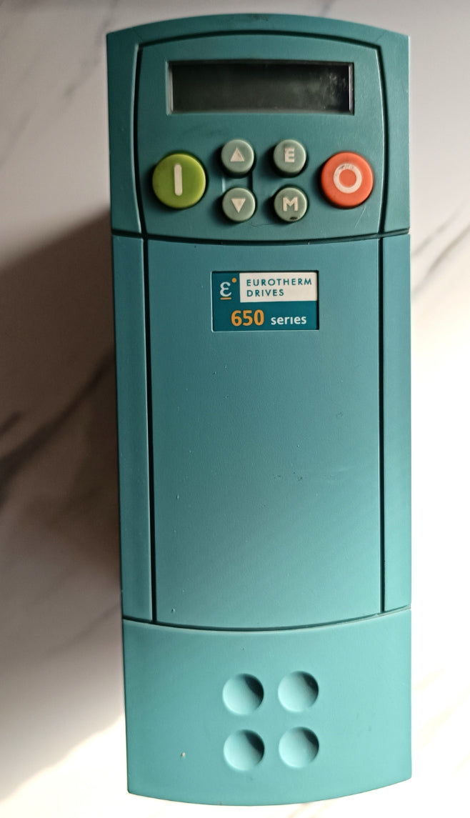 Eurotherm 650-015-400-F-00-DISP-UK-0-0 Sürücü 3FAZ 4.5A