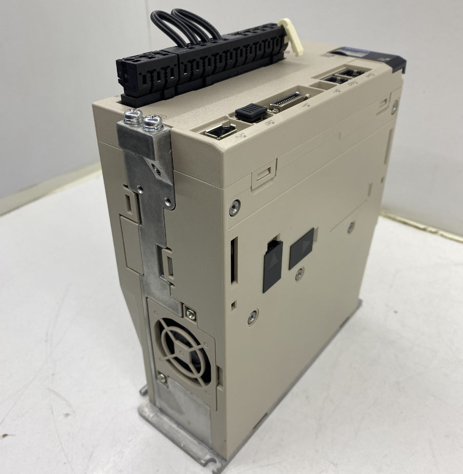 Yaskawa Sigma-7 1kW EtherCAT Haberleşmeli Servo Sürücü