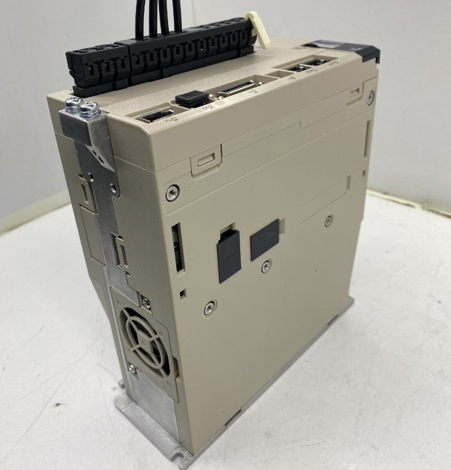 Yaskawa Sigma-7 400W EtherCAT Haberleşmeli Servo Sürücü