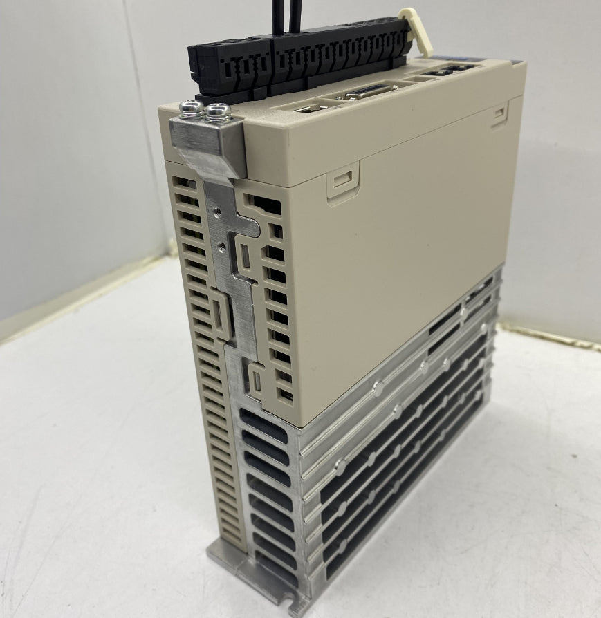 Yaskawa SGPMS 150W Servo Motor - Sigma-7 Serisi