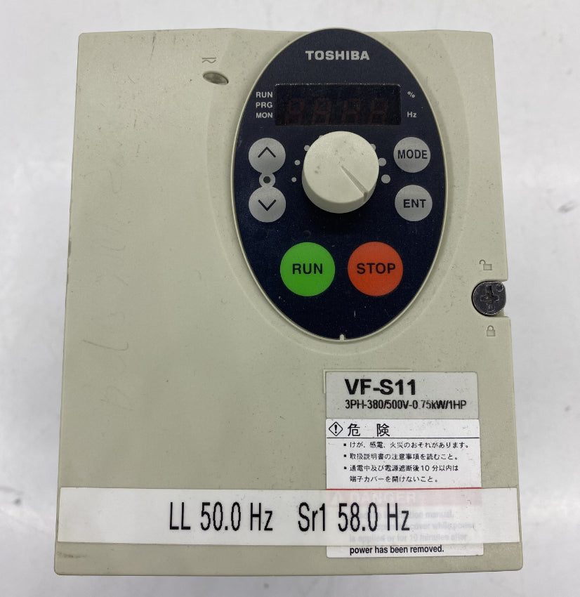 Toshiba VFS11 0.75kW 3 Fazlı AC Motor Sürücü - IP54