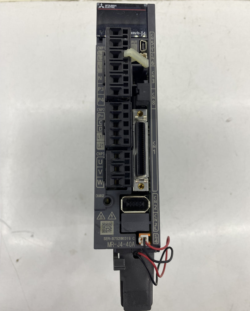Mitsubishi MELSERVO MR-J4-40A 400W Yüksek Hassasiyetli Sürücü