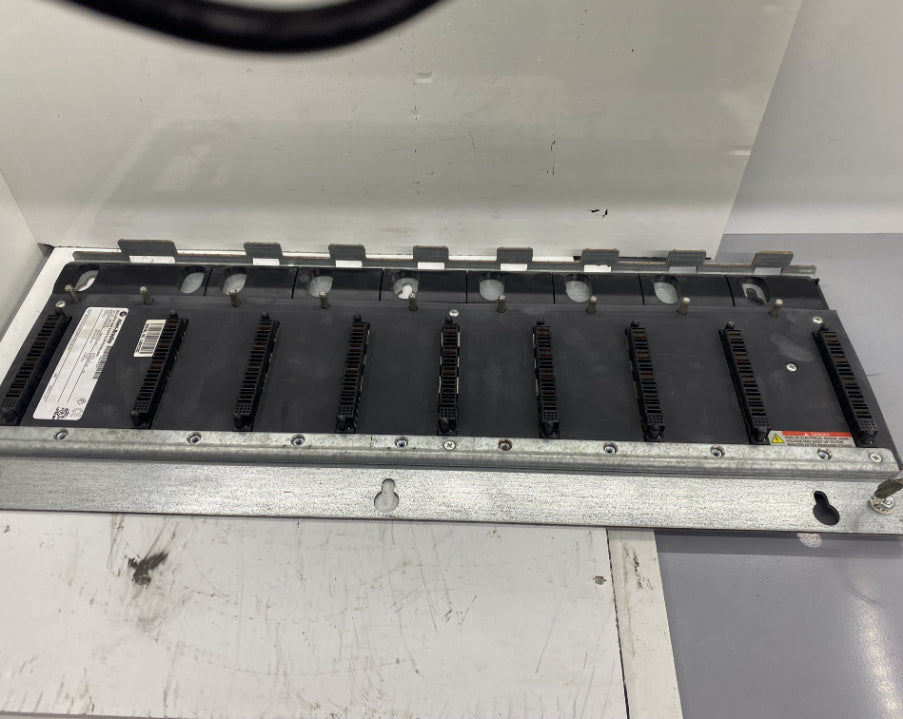 Allen-Bradley Kinetix 6000 8 Slotlu Raylı Şasi Modülü