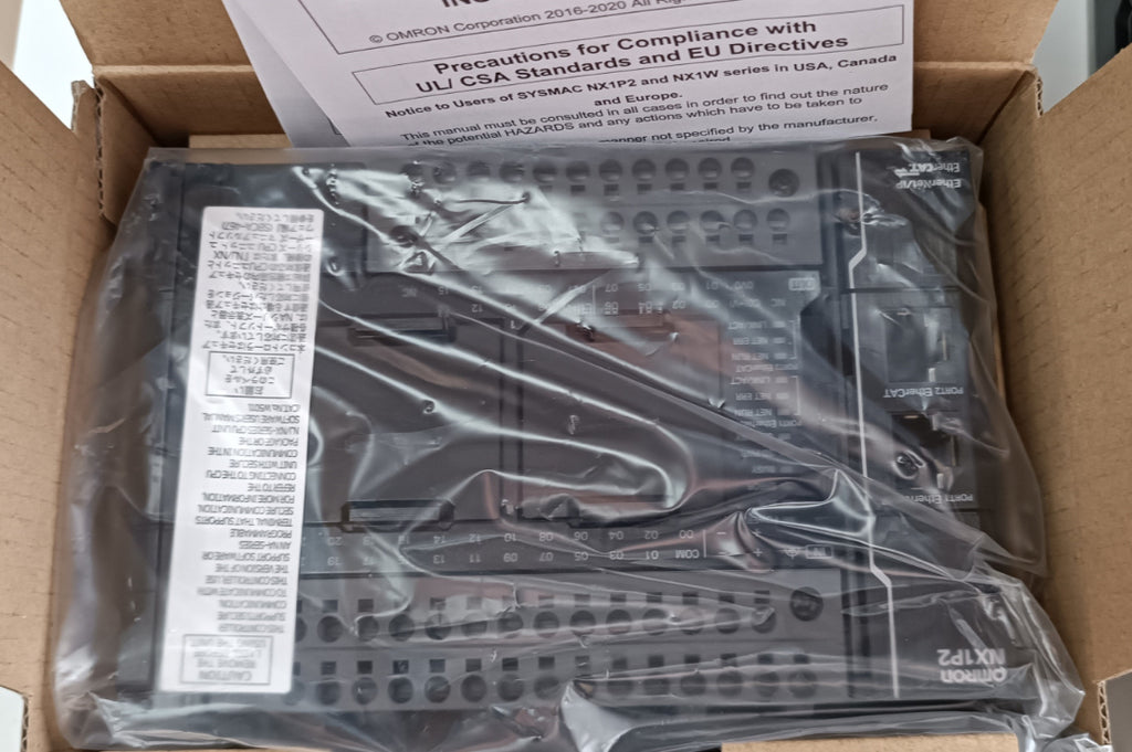 Omron NX1P2-1040DT1 Kompakt PLC - 24 Giriş 16 Çıkış NPN