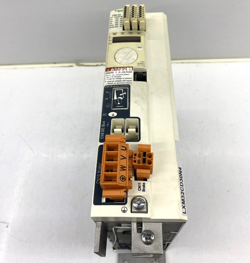 Schneider LXM32CD30N4 Servo Sürücü
