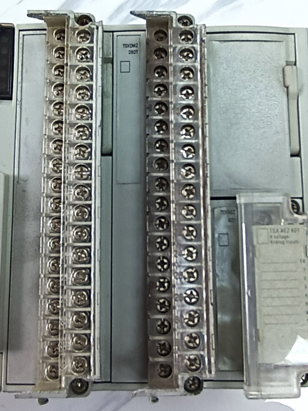 Schneider TSXDMZ28DT I/O Modülü Plc