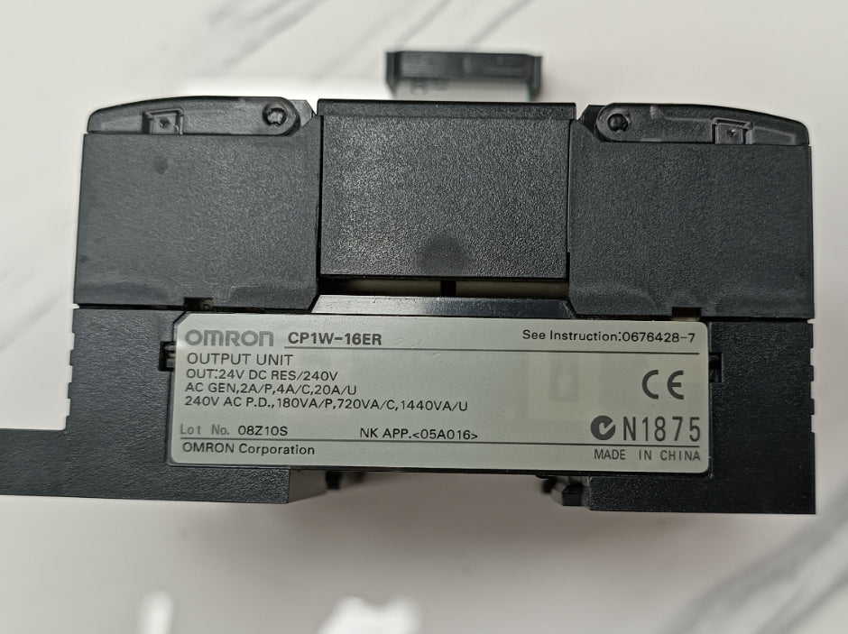 Omron CP1W-16ER Dijital Çıkış Plc