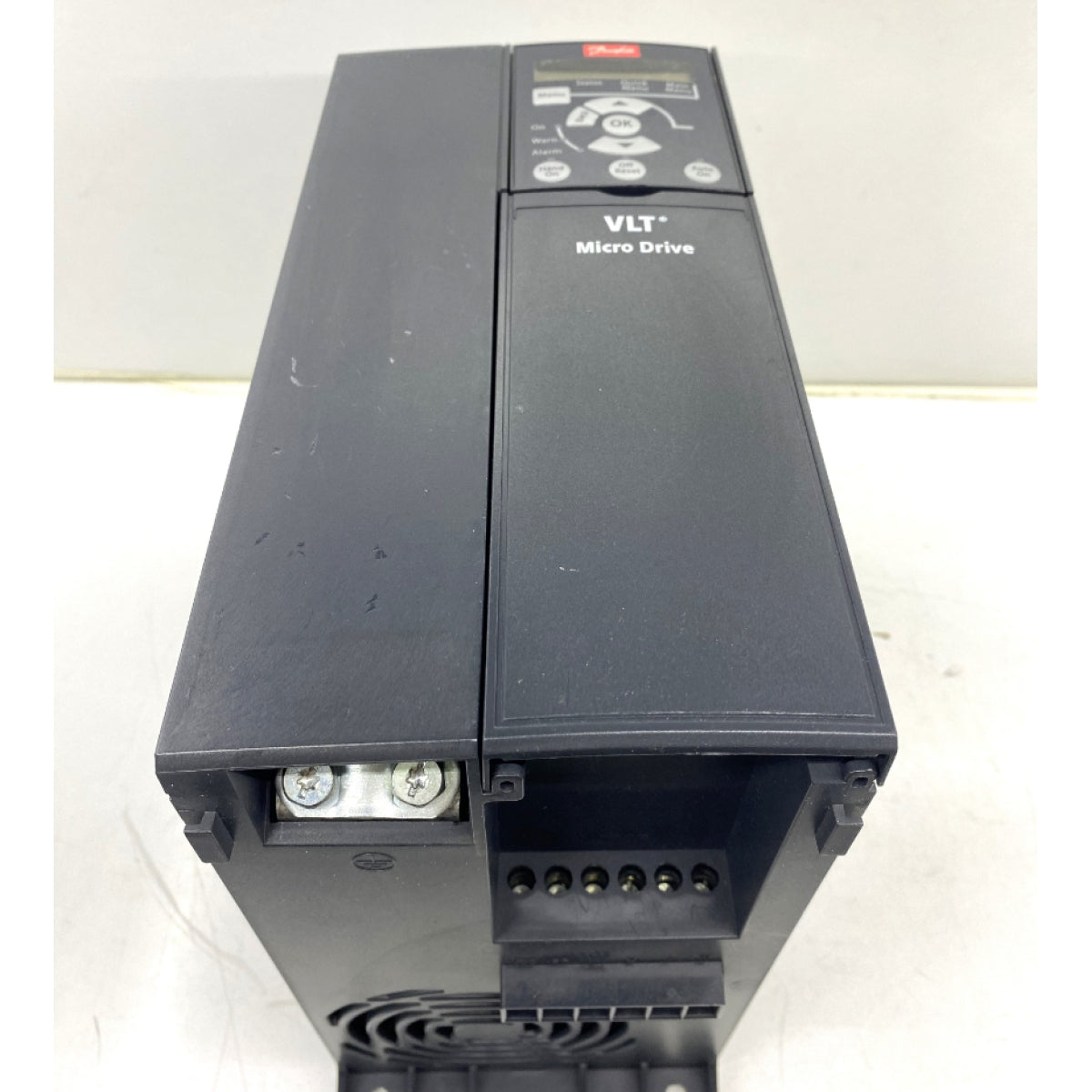 Danfoss FC-051P15KT4E20H3BXCXXXSXXX AC Sürücü İnverter 132F0059 380V 15KW