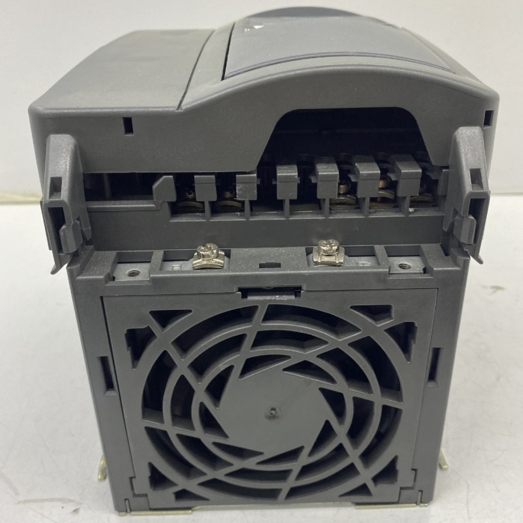 Siemens 6SE6420-2AD24-0BA1 AC Sürücü Inverter 380V 4.00KW