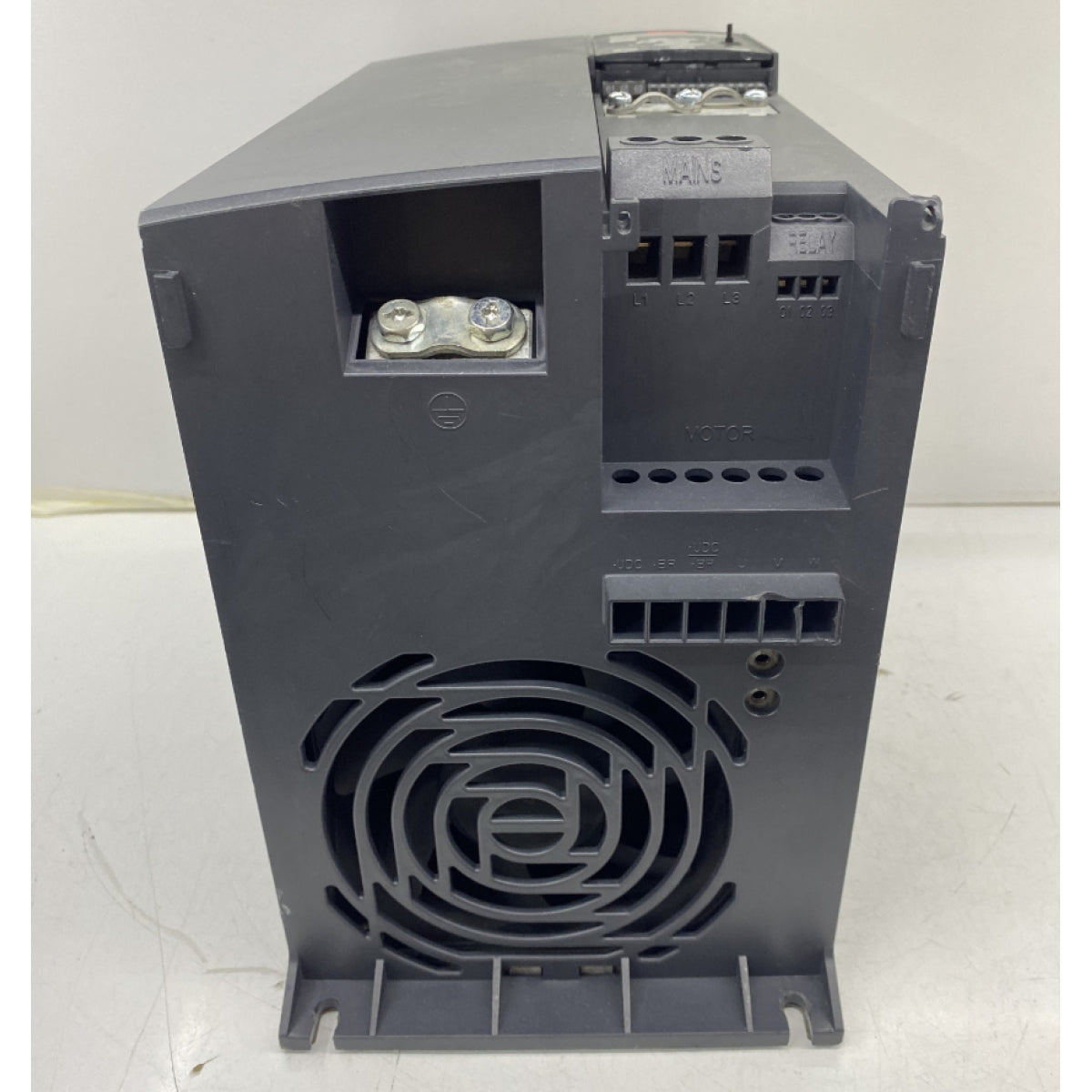 Danfoss FC-051P18KT4E20H3BXCXXX AC Sürücü Inverter 380V 18.5KW